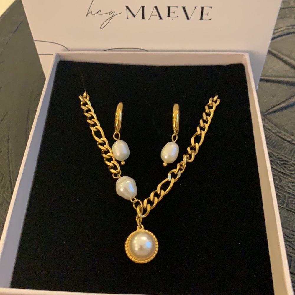 Maeve Gold and Pearl Jewelry Set